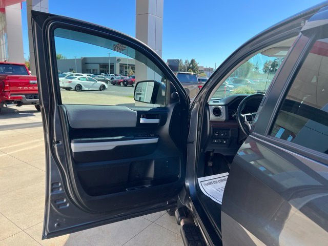 2021 Toyota Tundra Limited CrewMax 5.5' Bed 5.7L