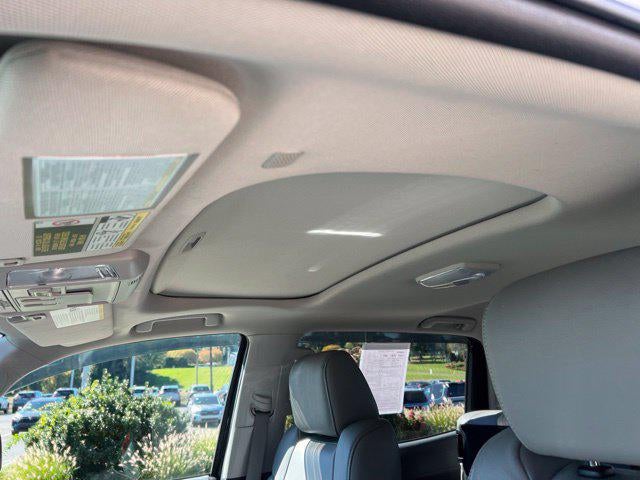 2021 Toyota Tundra Limited CrewMax 5.5' Bed 5.7L