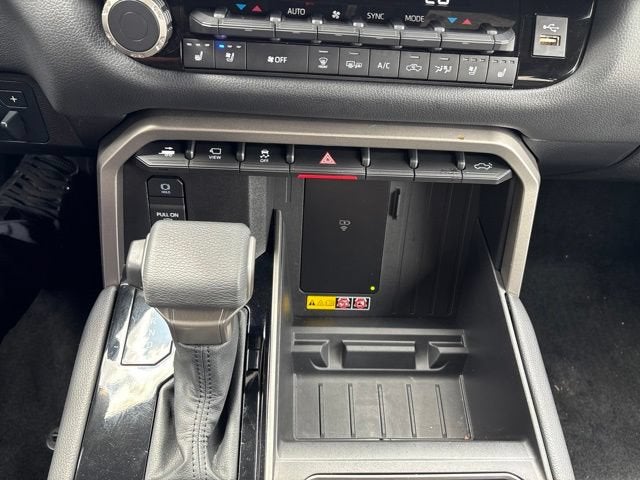 2026 Toyota Tundra Limited CrewMax 5.5' Bed