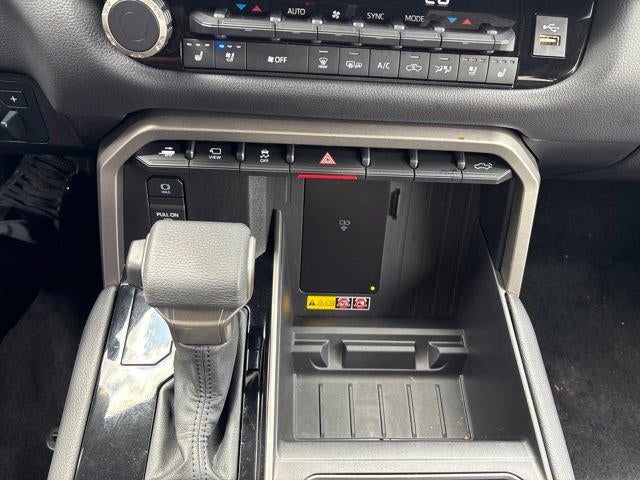 2026 Toyota Tundra Limited CrewMax 5.5' Bed