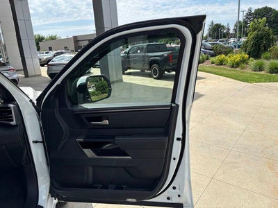 2026 Toyota Tundra Limited CrewMax 5.5' Bed