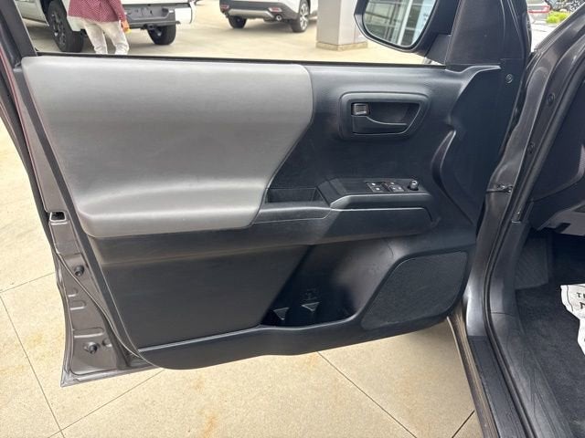 2019 Toyota Tacoma SR Access Cab 6' Bed I4 AT