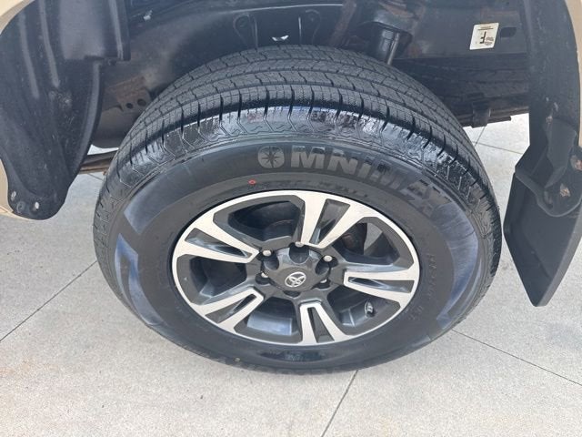 2019 Toyota Tacoma TRD Sport Access Cab 6' Bed V6 AT