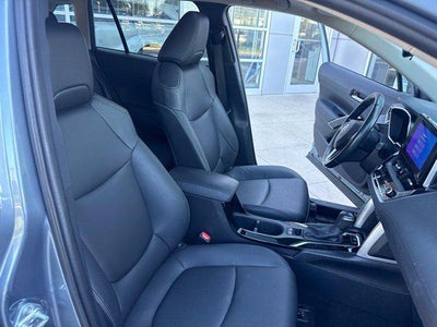 2024 Toyota Corolla Cross XLE 4WD