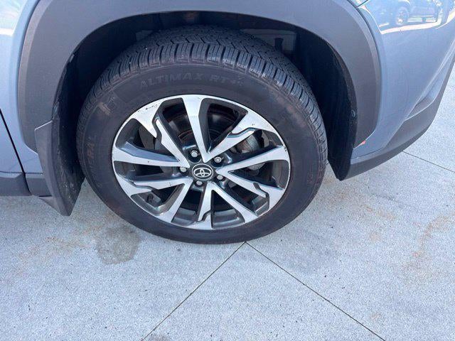 2024 Toyota Corolla Cross XLE 4WD