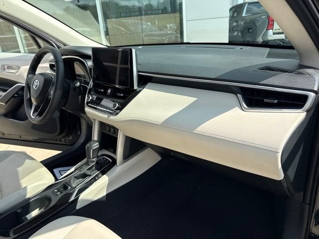 2024 Toyota Corolla Cross XLE 4WD