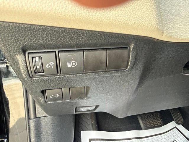 2024 Toyota Corolla Cross XLE 4WD