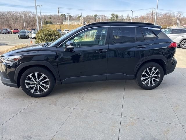 2025 Toyota Corolla Cross XLE 2WD