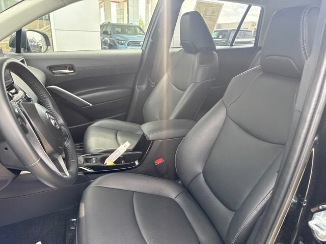 2025 Toyota Corolla Cross XLE 2WD