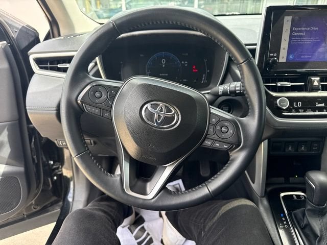 2025 Toyota Corolla Cross XLE 2WD