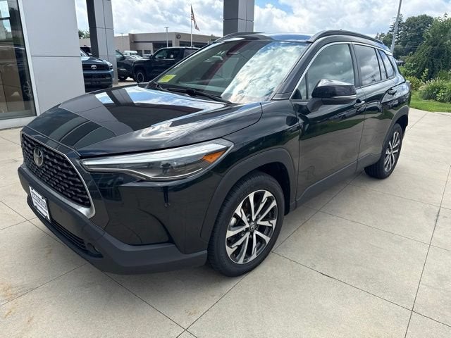 2025 Toyota Corolla Cross XLE 2WD