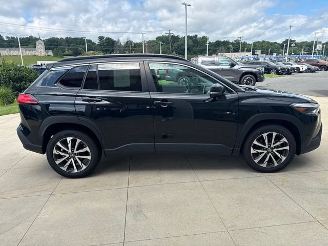 2025 Toyota Corolla Cross XLE 2WD