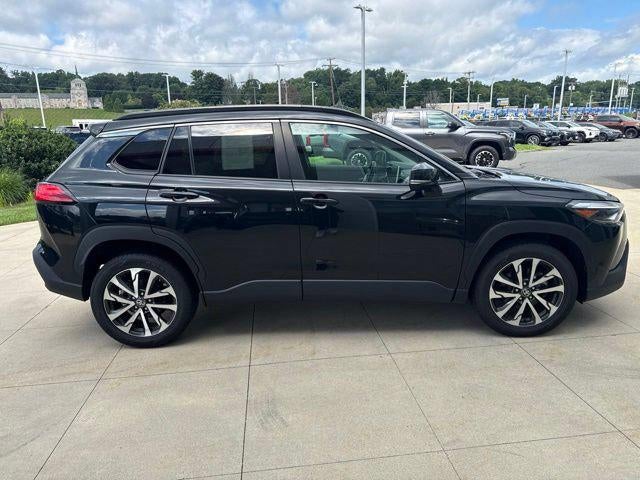 2025 Toyota Corolla Cross XLE 2WD