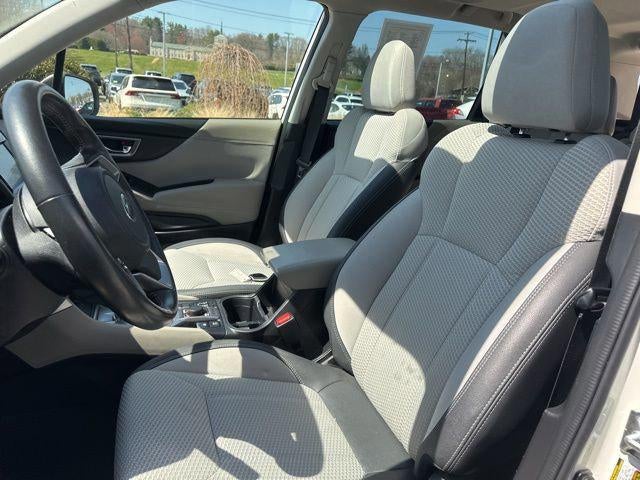 2023 Subaru Forester Premium CVT