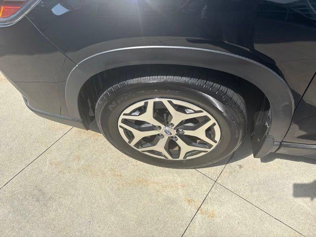 2021 Subaru Forester Premium CVT