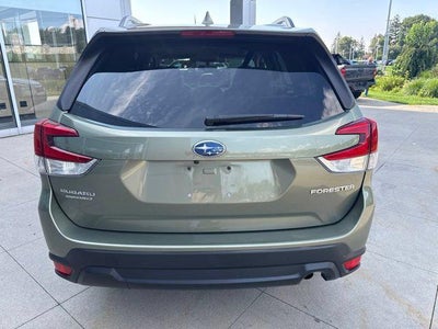 2021 Subaru Forester Premium CVT