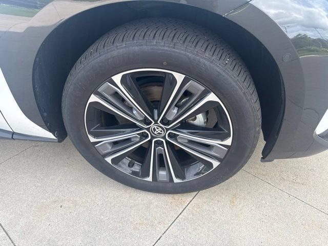 2024 Toyota bZ4X Limited AWD