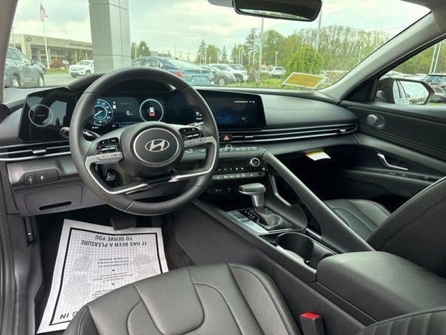 2026 Hyundai Elantra Limited IVT