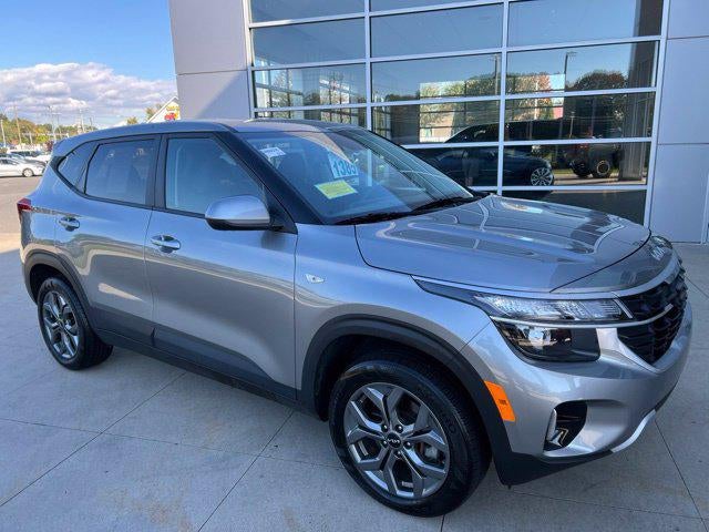 2025 Kia Seltos LX IVT AWD