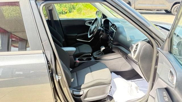 2023 Kia Soul LX IVT