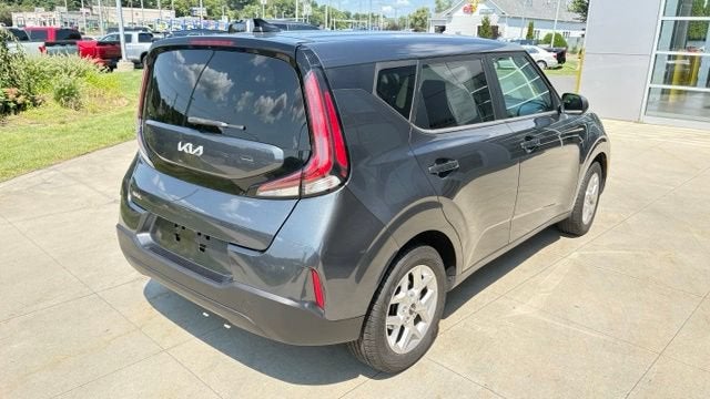 2023 Kia Soul LX IVT