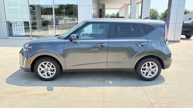 2023 Kia Soul LX IVT