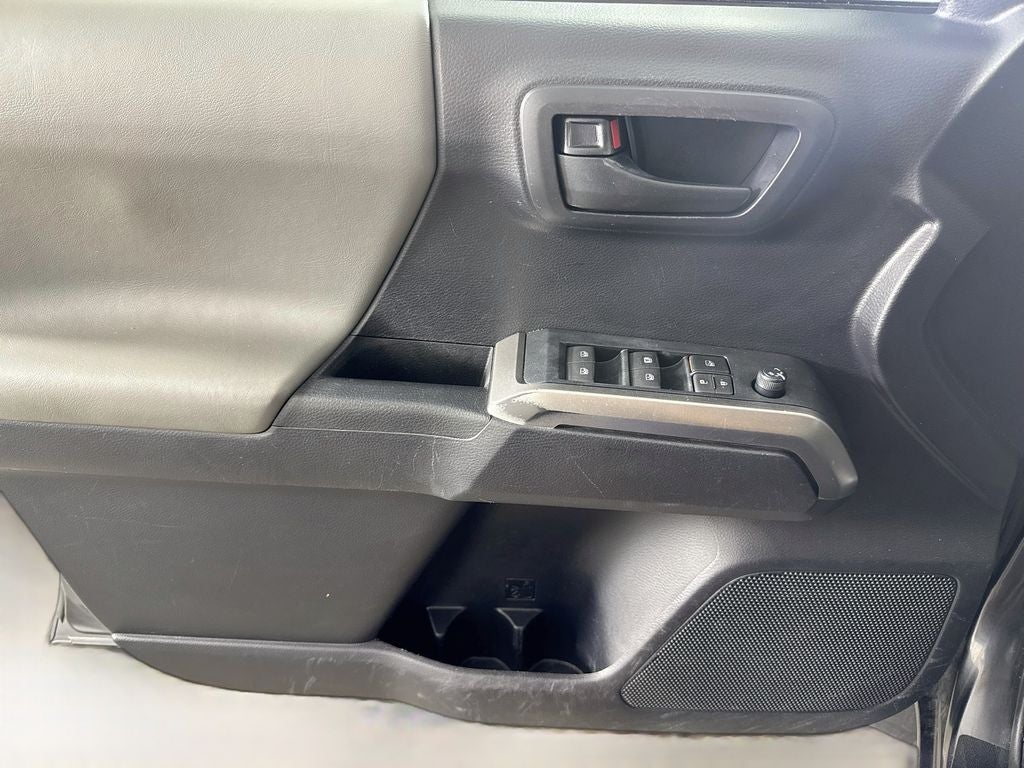 2020 Toyota Tacoma SR5 V6