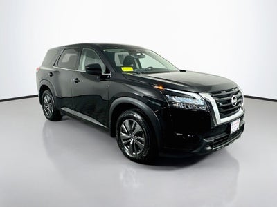 2024 Nissan Pathfinder S
