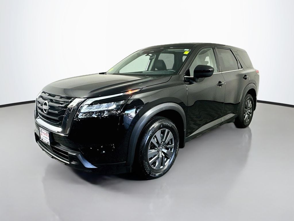2024 Nissan Pathfinder S
