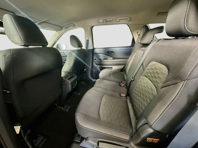 2024 Nissan Pathfinder S