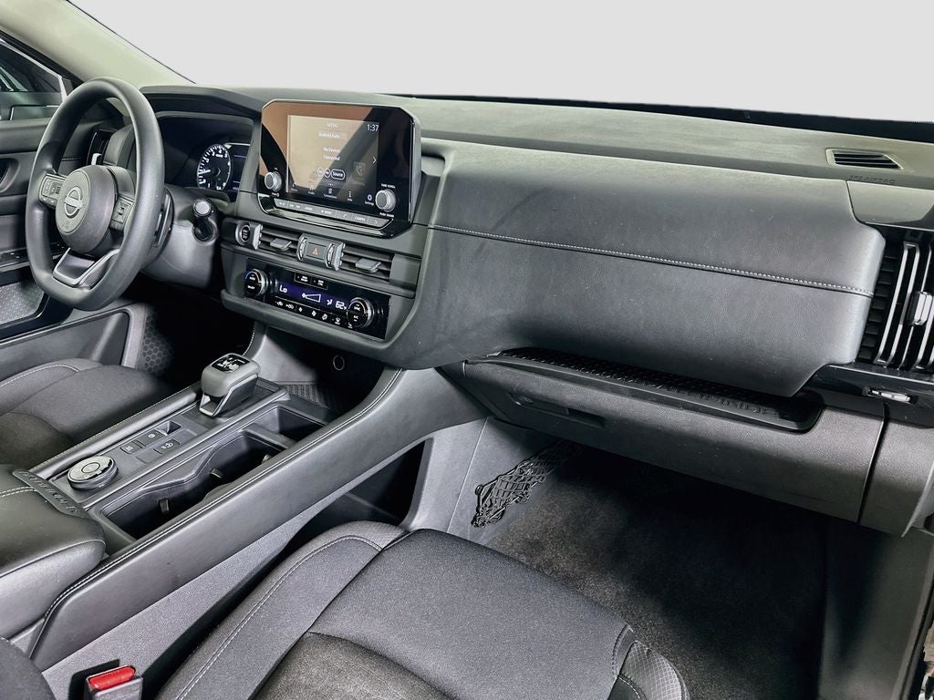 2024 Nissan Pathfinder S