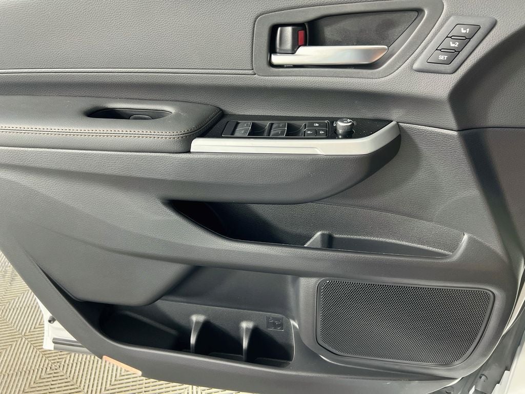 2026 Toyota Sienna Platinum 7 Passenger