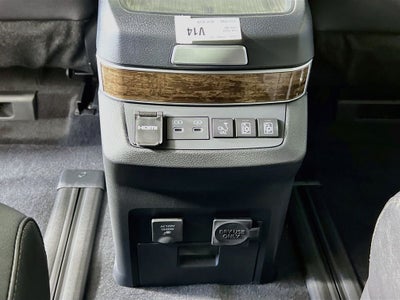 2026 Toyota Sienna Platinum 7 Passenger