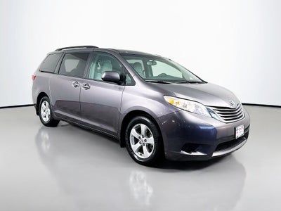 2017 Toyota Sienna LE 8 Passenger