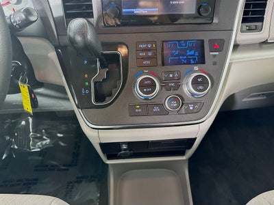 2017 Toyota Sienna LE 8 Passenger