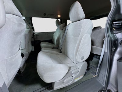 2017 Toyota Sienna LE 8 Passenger
