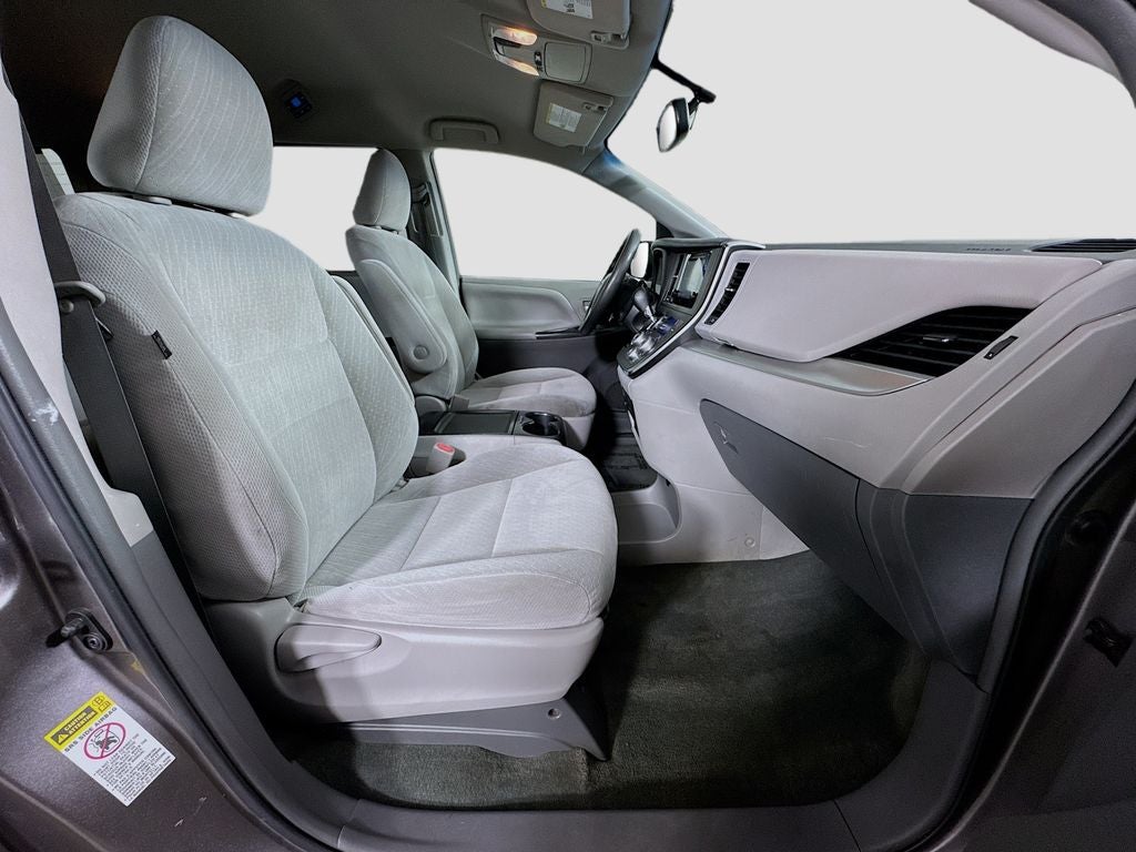 2017 Toyota Sienna LE 8 Passenger