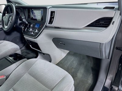 2017 Toyota Sienna LE 8 Passenger