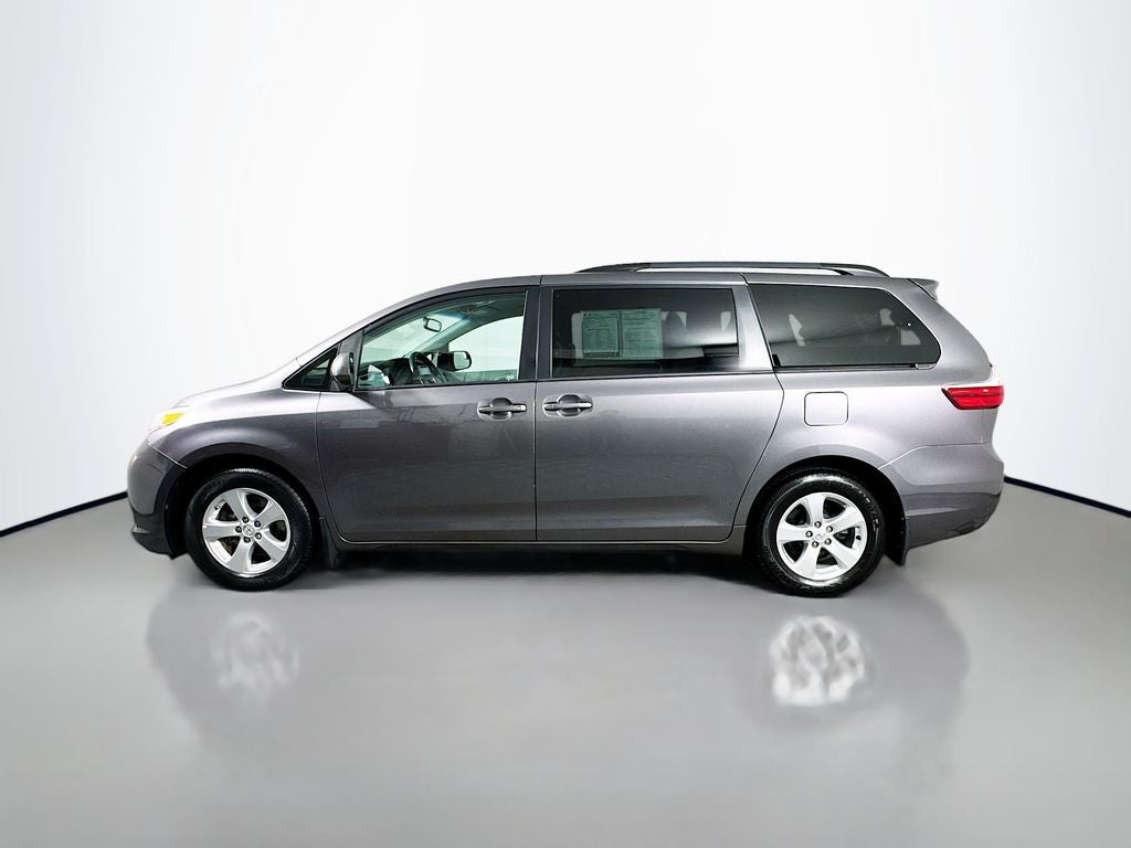2017 Toyota Sienna LE 8 Passenger