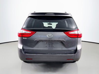 2017 Toyota Sienna LE 8 Passenger