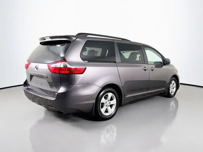 2017 Toyota Sienna LE 8 Passenger