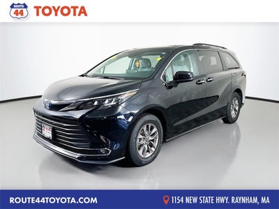 2024 Toyota Sienna XLE 8 Passenger