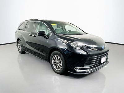 2024 Toyota Sienna XLE 8 Passenger