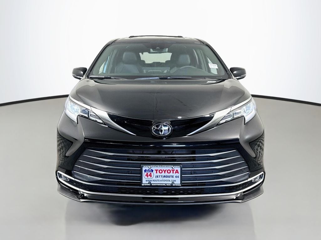 2026 Toyota Sienna Limited 7 Passenger