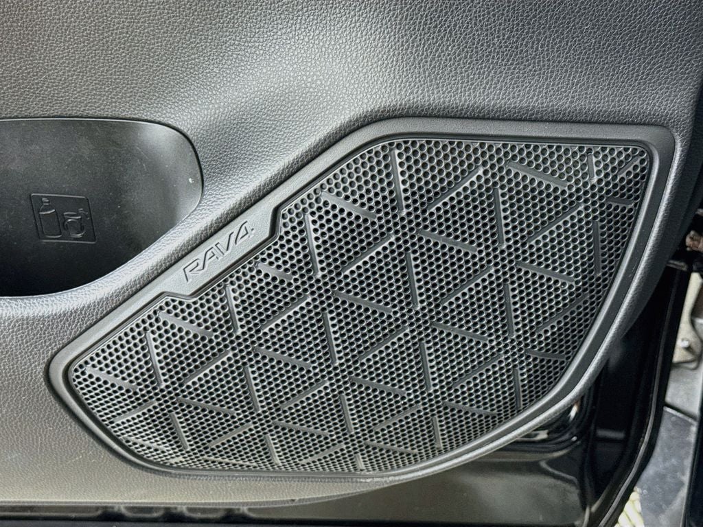 2024 Toyota RAV4 Prime SE