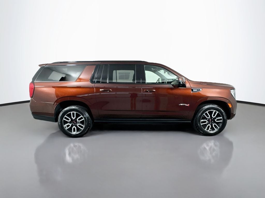 2022 GMC Yukon XL AT4