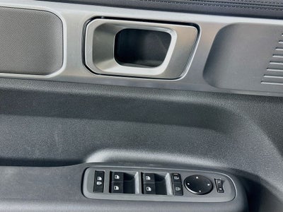 2027 Hyundai Santa Fe SE
