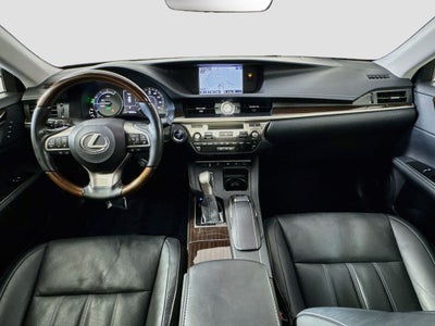 2016 Lexus ES 300h