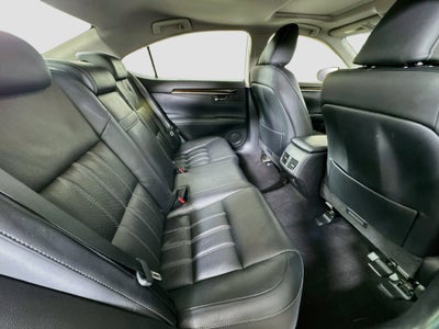 2016 Lexus ES 300h