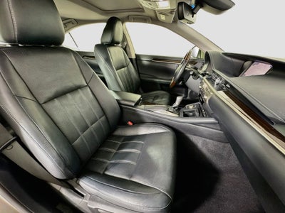2016 Lexus ES 300h